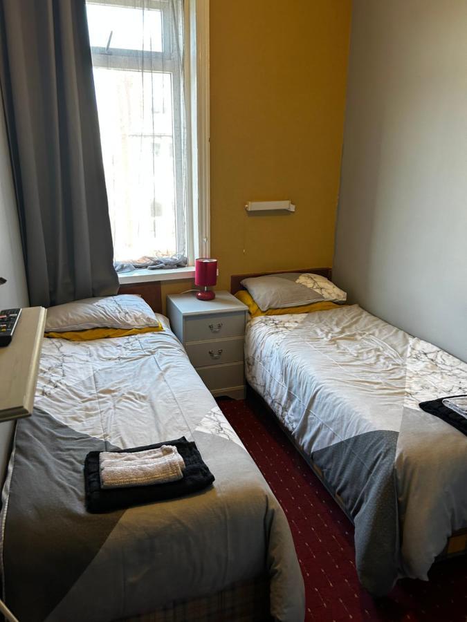 The Rhyl Bed & Breakfast Blackpool Dış mekan fotoğraf