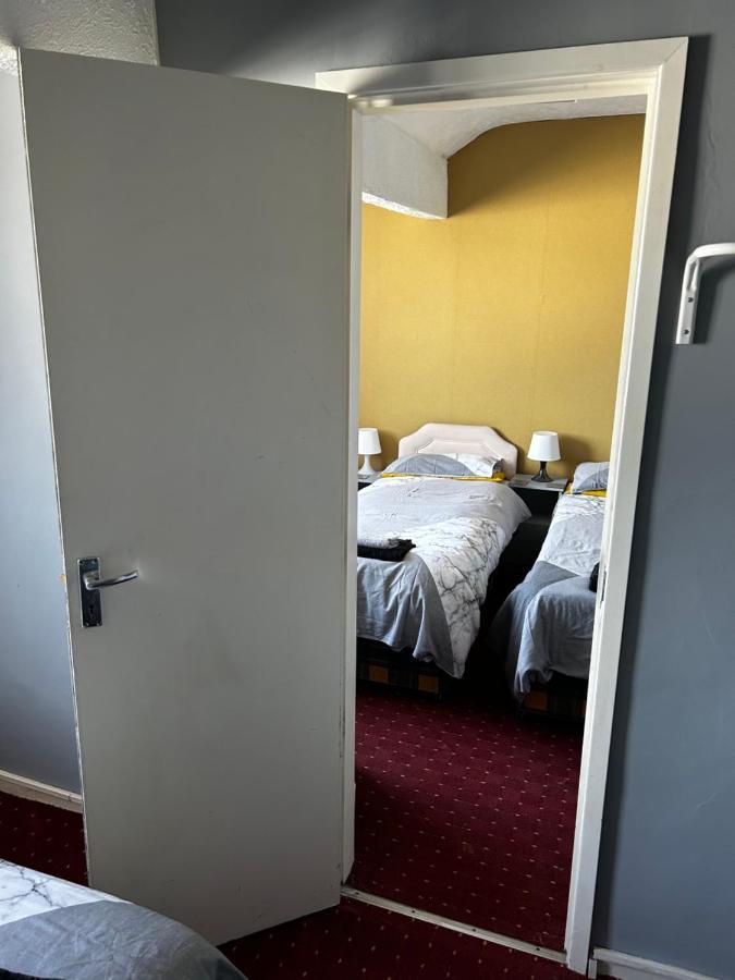 The Rhyl Bed & Breakfast Blackpool Dış mekan fotoğraf